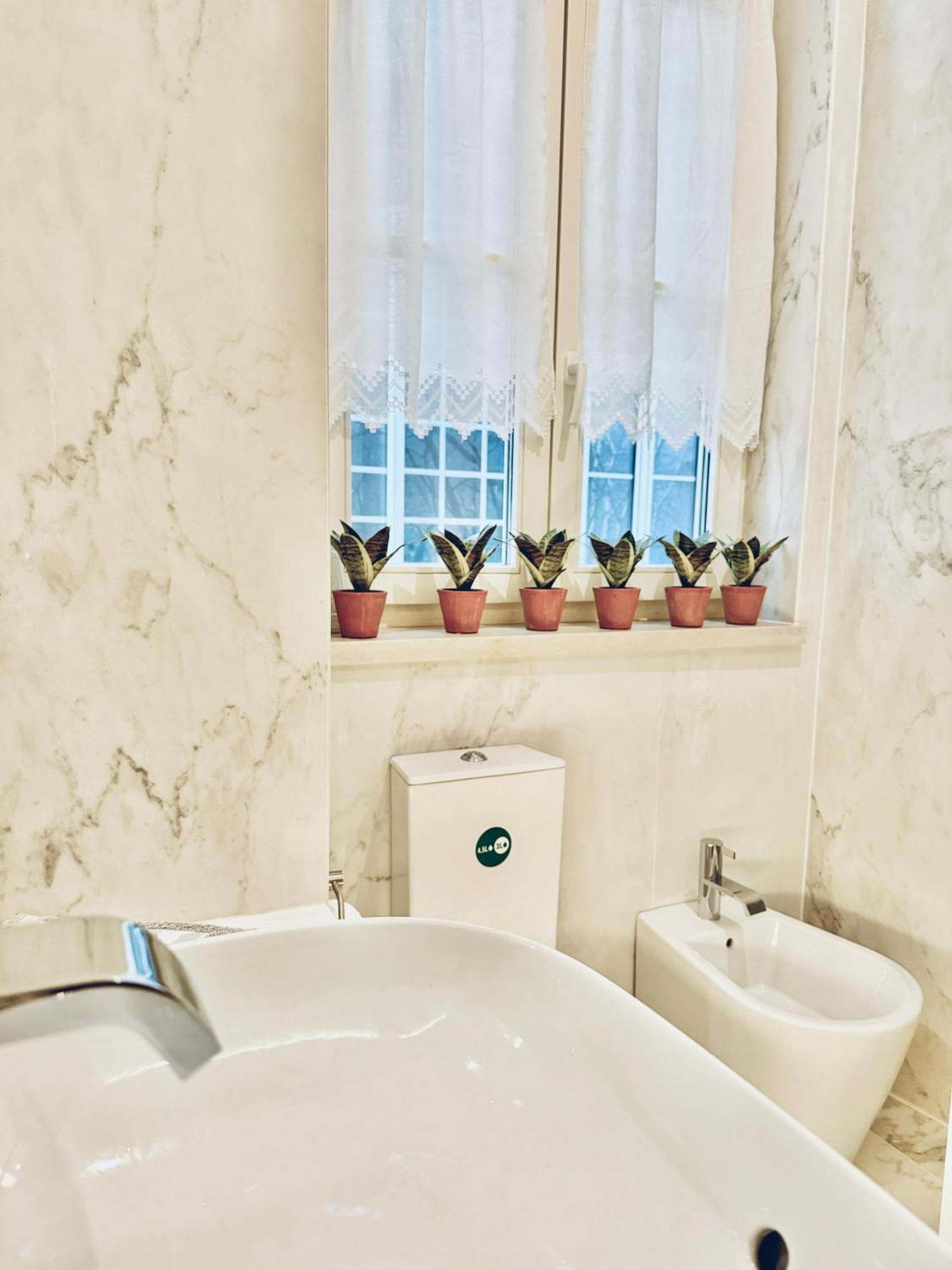 Quarto Com Banheiro Privativo Na Baixa Lisbon Luaran gambar